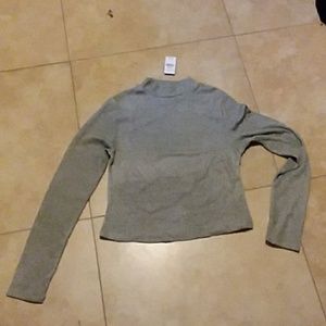 Mock neck long-sleeve crop top